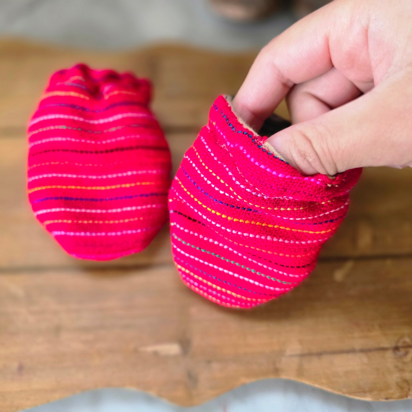 Mexican Baby Cambaya Mittens/Set