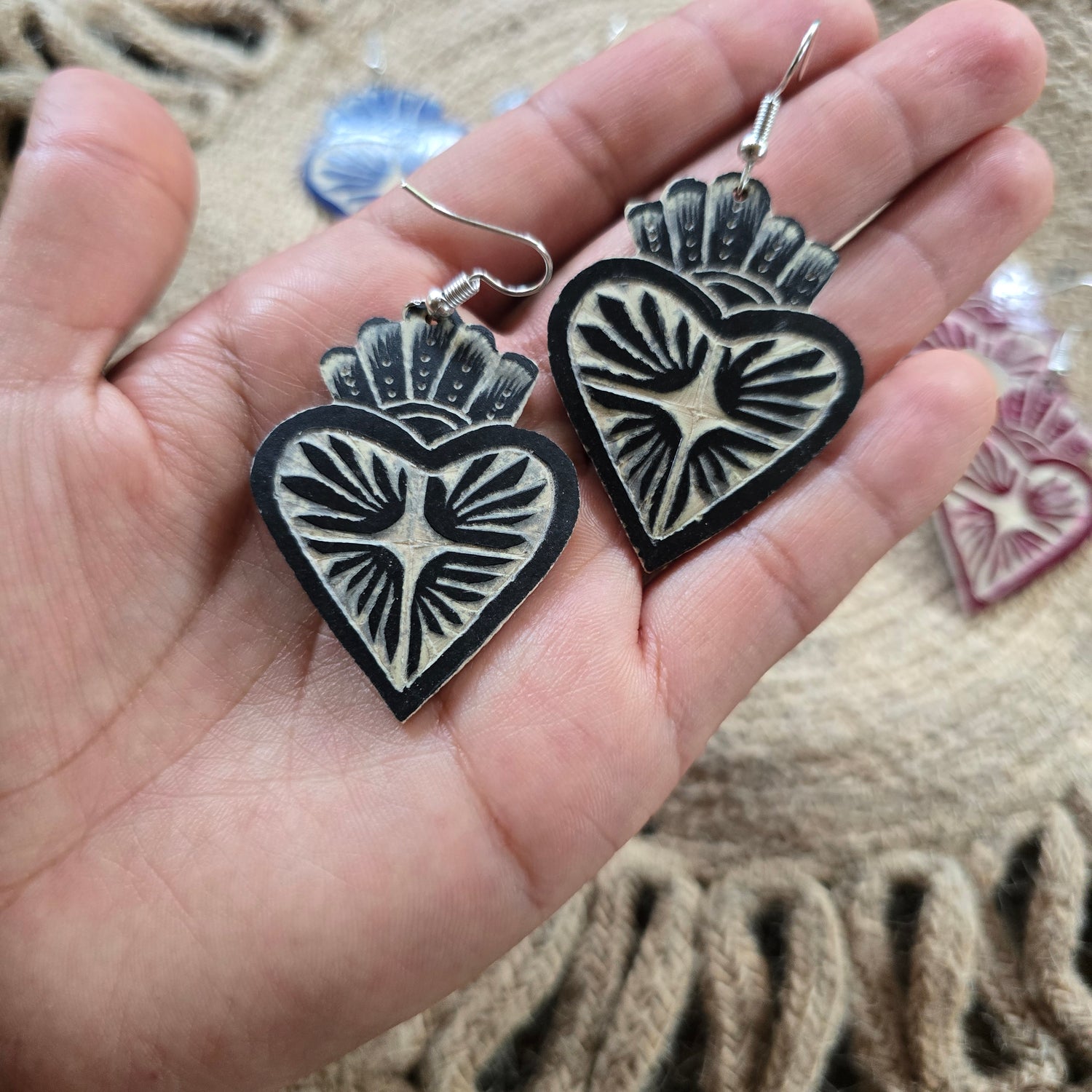 Hand-Carved Mexican Gourd Sacred Heart Earrings – Intricate Folk Art Jewelry (2 inches)